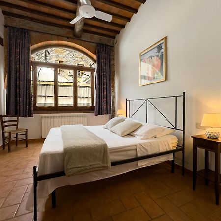 La Ferriera Exclusive Resort - Pool & Waterfall Loro Ciuffenna Ngoại thất bức ảnh