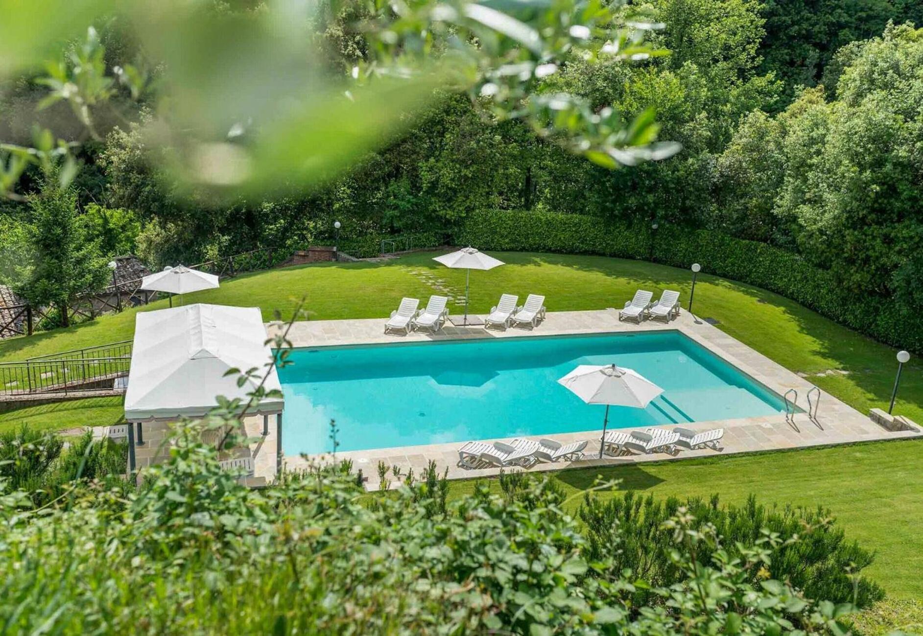 La Ferriera Exclusive Resort - Pool & Waterfall Loro Ciuffenna Ngoại thất bức ảnh