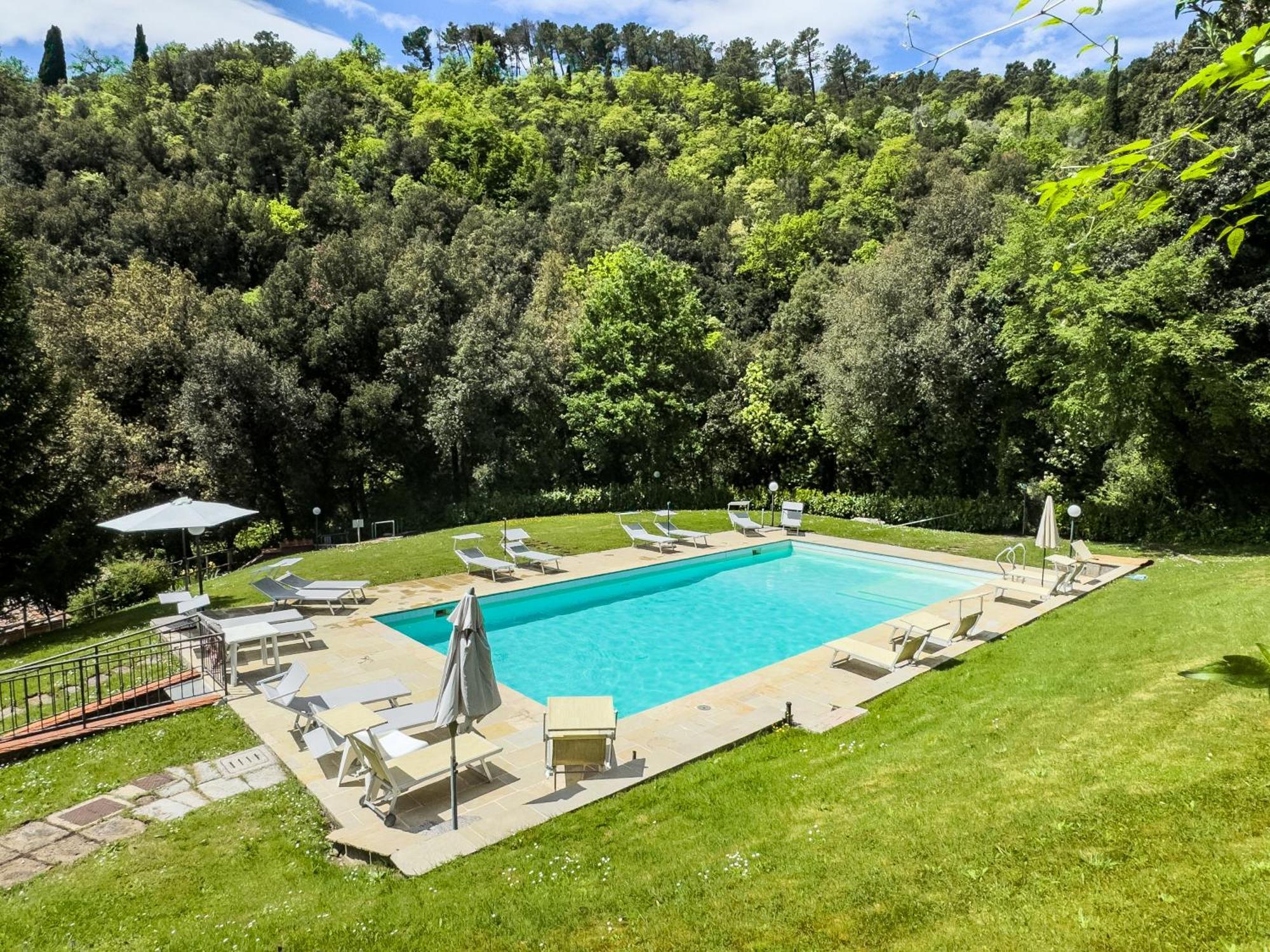 La Ferriera Exclusive Resort - Pool & Waterfall Loro Ciuffenna Ngoại thất bức ảnh