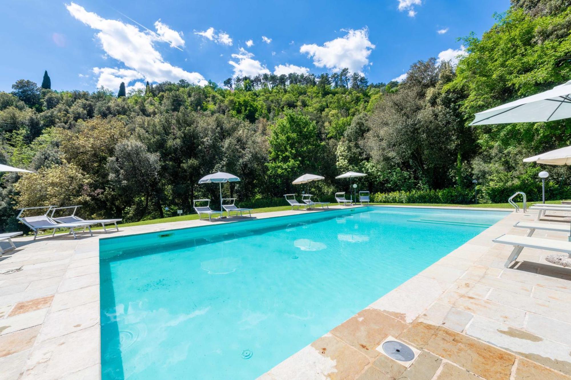 La Ferriera Exclusive Resort - Pool & Waterfall Loro Ciuffenna Ngoại thất bức ảnh