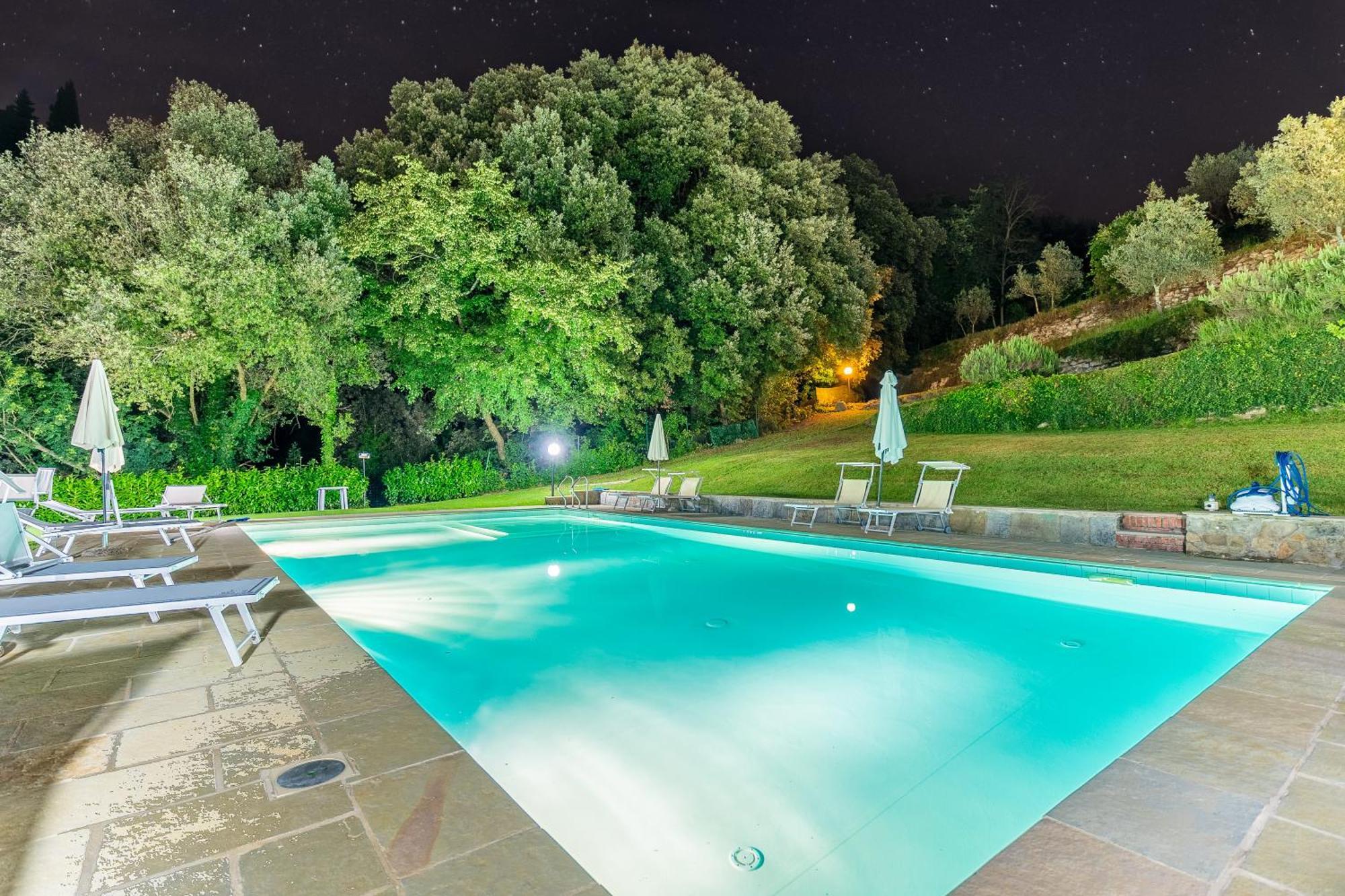 La Ferriera Exclusive Resort - Pool & Waterfall Loro Ciuffenna Ngoại thất bức ảnh